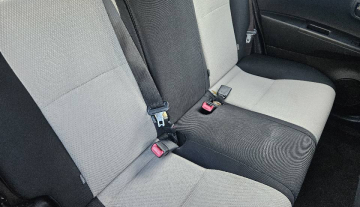 2013 Toyota yaris yr 5 door automatic10.jpg